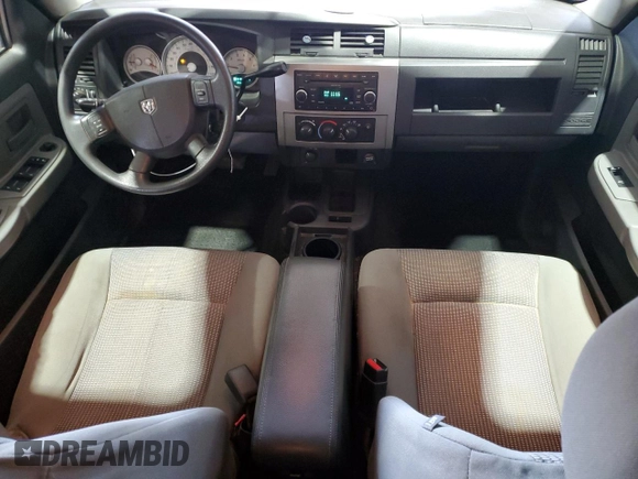 2008 Dodge Dakota SLT z VIN 1D7HW48N48S536142, wystawiony jako Copart lot #86348544 z przebiegiem 238 800 mil mil oraz Szkoda całkowita • Salvage title. Historia ofert i sprzedaży dostępna na DreamBid. Obrazek 8.