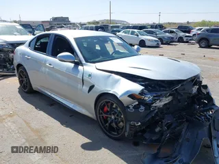2018 Alfa Romeo Giulia with VIN ZARFAEAV5J7576843, listed as a IAAI auction lot 42094037 with 92,999 mi miles and . Bid and sale history available at DreamBid. Image 1.