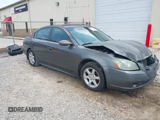 2005 Nissan Altima 2.5 z VIN 1N4AL11DX5C345776, wystawiony jako IAAI lot #42158626 z przebiegiem 274 808 mil mil oraz . Historia ofert i sprzedaży dostępna na DreamBid. Obrazek 1.