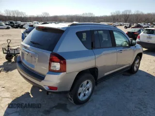2016 Jeep Compass Latitude with VIN 1C4NJCEA1GD619831, listed as a Copart auction lot 48524665 with 139,238 mi miles and Clean Title. Bid and sale history available at carsss.com. Image 3.