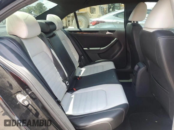 2015 Volkswagen Jetta SE with VIN 3VWD17AJ9FM415562, listed as a Copart auction lot 58252664 with 120,280 mi miles and Salvage title. Bid and sale history available at DreamBid. Image 10.