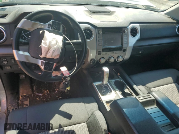 2016 Toyota Tundra SR5 z VIN 5TFDW5F10GX557117, wystawiony jako Copart lot #56503625 z przebiegiem 138 648 mil mil oraz Szkoda całkowita • Salvage title. Historia ofert i sprzedaży dostępna na DreamBid. Obrazek 8.