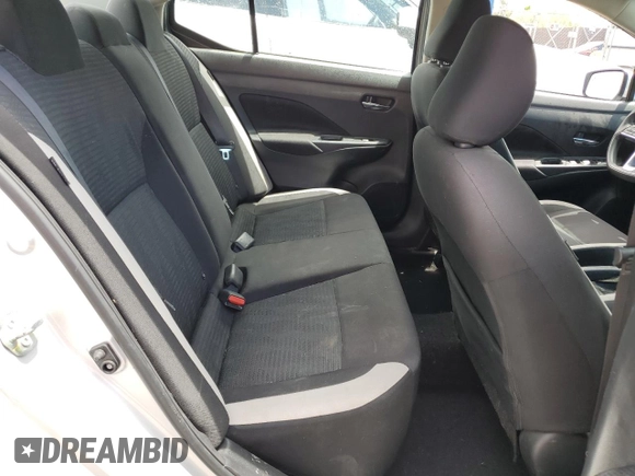 2021 Nissan Versa SV z VIN 3N1CN8EV0ML843015, wystawiony jako Copart lot #58406775 z przebiegiem 87 979 mil mil oraz Czysty tytuł • Clean title. Historia ofert i sprzedaży dostępna na DreamBid. Obrazek 10.
