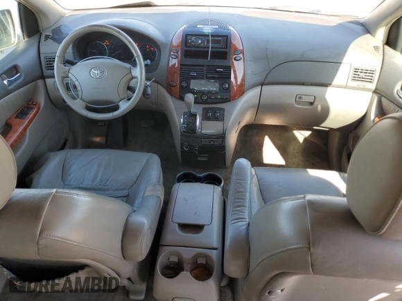 2006 Toyota Sienna XLE z VIN 5TDBA22C56S068681, wystawiony jako Copart lot #52547885 z przebiegiem 202 390 mil mil oraz Szkoda całkowita • Salvage title. Historia ofert i sprzedaży dostępna na DreamBid. Obrazek 8.