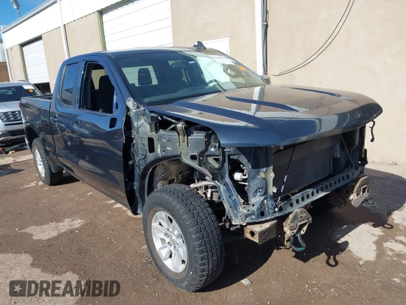 2020 Chevrolet Silverado 1500 LT with VIN 1GCRYDEDXLZ225299, listed as a IAAI auction lot 41374754 with 90,853 mi miles. Bid and sale history available at carsss.com. Image 1.