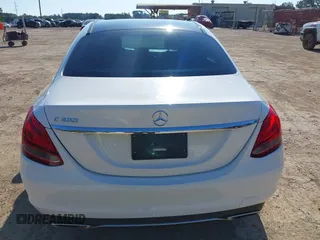 2015 Mercedes-Benz C 300 z VIN 55SWF4JB6FU051639, wystawiony jako IAAI lot #42187934 z przebiegiem 125 256 mil mil oraz . Historia ofert i sprzedaży dostępna na DreamBid. Obrazek 16.