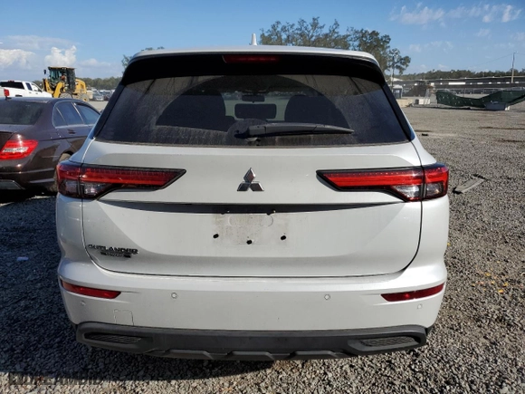 2022 Mitsubishi Outlander ES with VIN JA4J3TA88NZ050529, listed as a Copart auction lot 45385495 with 38,608 mi miles and Non Repairable. Bid and sale history available at carsss.com. Image 6.
