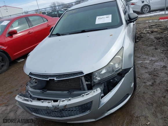 2013 Chevrolet Cruze LS with VIN 1G1PA5SH2D7243942, listed as a IAAI auction lot 41651301 with 147,151 mi miles. Bid and sale history available at carsss.com. Image 13.