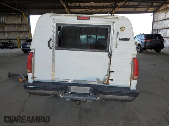 1994 GMC Sierra 1500 with VIN 1GDEC19K8RE532146, listed as a Copart auction lot 52120825 with 232,171 mi miles and Salvage Title. Bid and sale history available at DreamBid. Image 6.