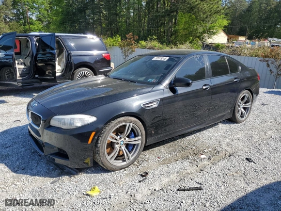 2013 BMW M5 with VIN WBSFV9C55DC772482, listed as a Copart auction lot 52575345 with 173,513 mi miles and Clean Title. Bid and sale history available at carsss.com. Image 1.