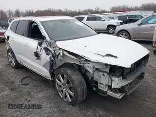 2018 Volvo XC60 Inscription with VIN YV4102RL6J1014331, listed as a IAAI auction lot 41559769 with 89,046 mi miles. Bid and sale history available at carsss.com. Image 1.