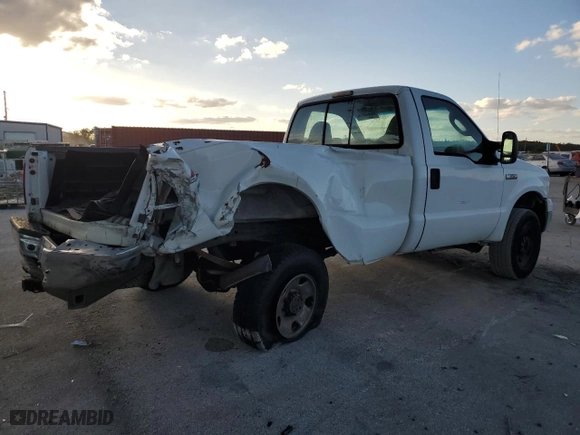 2006 Ford Super Duty F-250 XL with VIN 1FTNF21526ED78634, listed as a Copart auction lot 76741214 with 398,420 mi miles and Salvage Title. Bid and sale history available at carsss.com. Image 3.