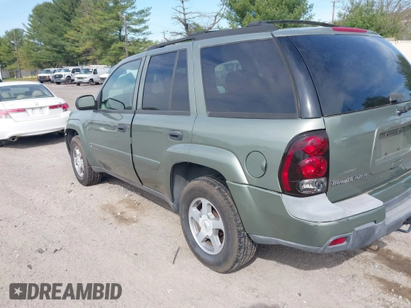 2003 Chevrolet TrailBlazer LS with VIN 1GNDT13S832378045, listed as a IAAI auction lot 42091110 with 105,807 mi miles. Bid and sale history available at carsss.com. Image 3.