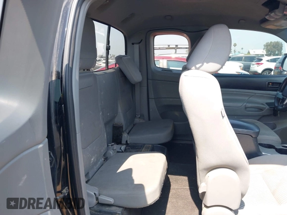 2013 Toyota Tacoma with VIN 5TFTX4CNXDX029302, listed as a IAAI auction lot 42636315 with 181,785 mi miles and . Bid and sale history available at DreamBid. Image 8.