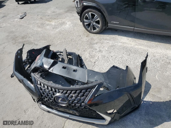 2022 Lexus UX with VIN JTHX9JBH1N2056617, listed as a Copart auction lot 47960103 with 28,948 mi miles. Bid and sale history available at carsss.com. Image 13.