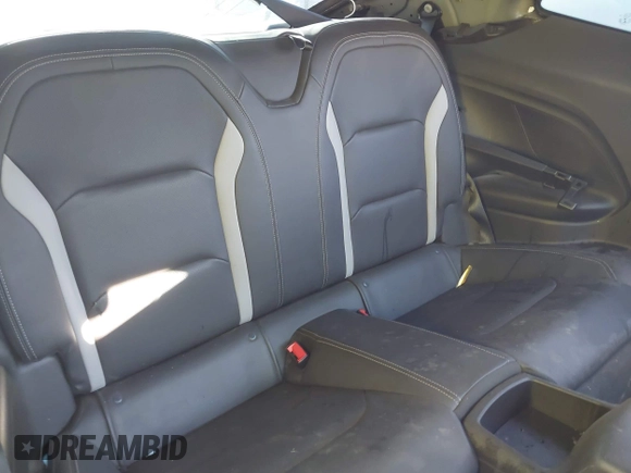 2019 Chevrolet Camaro 1SS z VIN 1G1FE1R73K0144199, wystawiony jako IAAI lot #41428221 z przebiegiem Nie podano mil oraz . Historia ofert i sprzedaży dostępna na DreamBid. Obrazek 8.