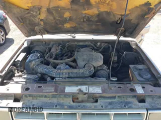 1992 Ford Ranger XLT with VIN 1FTCR10X4NPA94811, listed as a IAAI auction lot 42047550 with 37,763 mi miles. Bid and sale history available at carsss.com. Image 10.