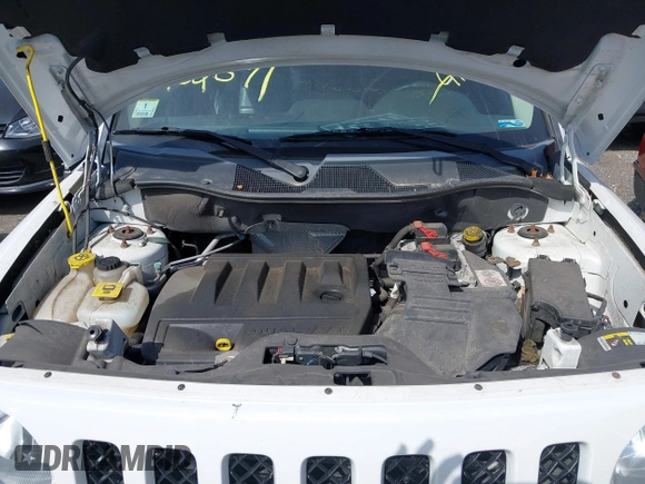 2015 Jeep Patriot Latitude with VIN 1C4NJRFB4FD394829, listed as a IAAI auction lot 42252571 with 113,071 mi miles and . Bid and sale history available at DreamBid. Image 10.