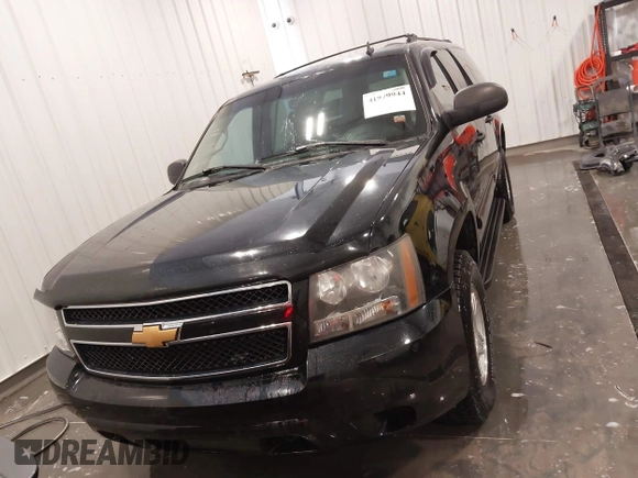 2007 Chevrolet Suburban LTZ with VIN 1GNFK16367R231896, listed as a IAAI auction lot 41979944 with 202,137 mi miles. Bid and sale history available at carsss.com. Image 12.
