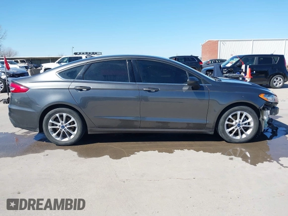 2020 Ford Fusion SE with VIN 3FA6P0HD3LR136288, listed as a IAAI auction lot 41699942 with 99,409 mi miles. Bid and sale history available at carsss.com. Image 14.