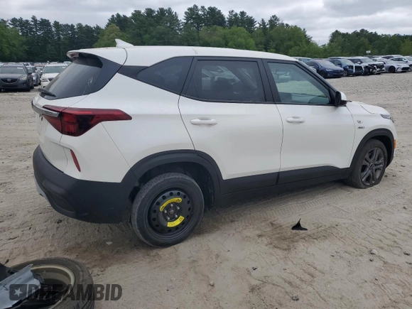 2021 Kia Seltos LX with VIN KNDEPCAA4M7118303, listed as a Copart auction lot 58011615 with 45,750 mi miles and Salvage title. Bid and sale history available at DreamBid. Image 3.