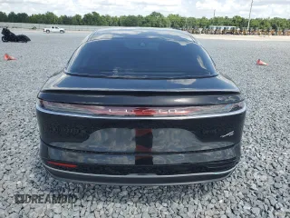 2023 Lucid Air Pure z VIN 50EA1PFA6PA006492, wystawiony jako Copart lot #50645735 z przebiegiem 37 169 mil mil oraz Szkody całkowita. Historia ofert i sprzedaży dostępna na DreamBid. Obrazek 6.