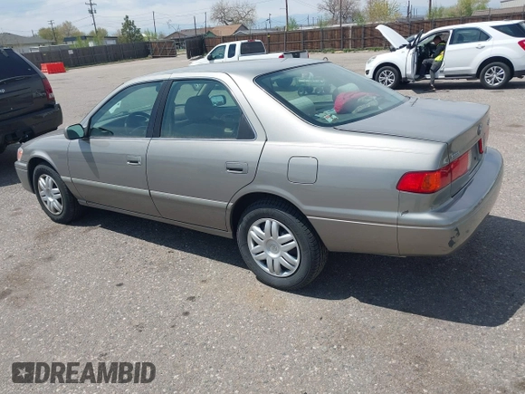 2000 Toyota Camry CE z VIN 4T1BG22K6YU682705, wystawiony jako IAAI lot #42080842 z przebiegiem 376 532 mil mil oraz . Historia ofert i sprzedaży dostępna na DreamBid. Obrazek 3.