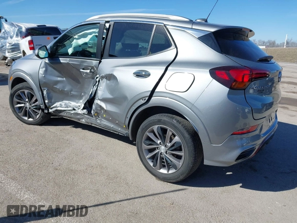 2023 Buick Encore GX Select с VIN KL4MMDSL7PB018413, выставлен на аукционе IAAI как лот 41657392 с пробегом 60 166 миль миль и . История ставок и продаж доступна на DreamBid. Изображение 3.