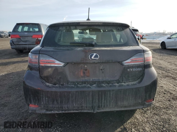 2013 Lexus CT 200h z VIN JTHKD5BH7D2125213, wystawiony jako Copart lot #49122645 z przebiegiem 166 743 mil mil oraz Szkody całkowita. Historia ofert i sprzedaży dostępna na DreamBid. Obrazek 6.