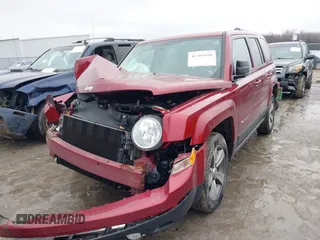 2016 Jeep Patriot Latitude with VIN 1C4NJRFB8GD737806, listed as a IAAI auction lot 41509880 with 87,111 mi miles. Bid and sale history available at carsss.com. Image 18.