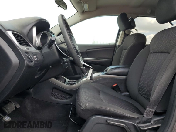 2017 Dodge Journey SE z VIN 3C4PDCAB5HT694834, wystawiony jako Copart lot #56306275 z przebiegiem 75 286 mil mil oraz Szkoda całkowita • Salvage title. Historia ofert i sprzedaży dostępna na DreamBid. Obrazek 7.