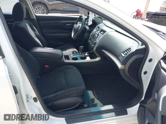 2015 Nissan Altima S with VIN 1N4AL3AP3FC597506, listed as a IAAI auction lot 41777552 with 140,503 mi miles and . Bid and sale history available at DreamBid. Image 5.