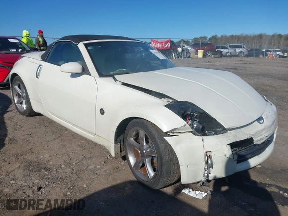 2006 Nissan 350Z Touring with VIN JN1AZ36AX6M450609, listed as a IAAI auction lot 41227538 with 111,622 mi miles. Bid and sale history available at carsss.com. Image 1.