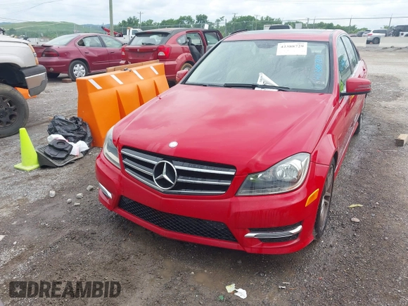 2014 Mercedes-Benz C 250 Sport z VIN WDDGF4HB9EA938841, wystawiony jako IAAI lot #42388729 z przebiegiem 182 422 mil mil oraz . Historia ofert i sprzedaży dostępna na DreamBid. Obrazek 6.