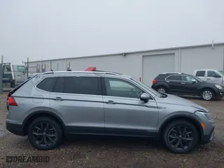 2024 Volkswagen Tiguan SE with VIN 3VVMB7AX5RM185299, listed as a IAAI auction lot 41488231 with 1,661 mi miles. Bid and sale history available at carsss.com. Image 13.