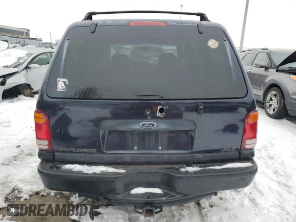 2001 Ford Explorer XLS z VIN 1FMZU62E21UB60975, wystawiony jako Copart lot #41687195 z przebiegiem 181 330 mil mil oraz Szkoda całkowita • Salvage title. Historia ofert i sprzedaży dostępna na DreamBid. Obrazek 6.