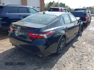 2021 Toyota Camry SE Nightshade with VIN 4T1G11AK1MU408163, listed as a IAAI auction lot 41918118 with 111,874 mi miles and . Bid and sale history available at carsss.com. Image 4.