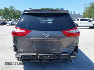 2017 Toyota Sienna XLE Auto Access Seat with VIN 5TDYZ3DC4HS856263, listed as a IAAI auction lot 42003167 with 100,105 mi miles. Bid and sale history available at carsss.com. Image 17.