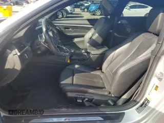 2016 BMW 4 Series 435i xDrive z VIN WBA3R5C55GK373134, wystawiony jako Copart lot #80116324 z przebiegiem 87 013 mil mil oraz Szkoda całkowita • Salvage title. Historia ofert i sprzedaży dostępna na DreamBid. Obrazek 7.