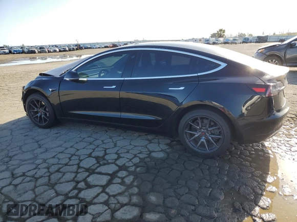 2019 Tesla Model 3 Mid Range z VIN 5YJ3E1EA8KF424584, wystawiony jako Copart lot #51331635 z przebiegiem 87 355 mil mil oraz Szkody całkowita. Historia ofert i sprzedaży dostępna na DreamBid. Obrazek 2.