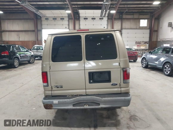 2000 Ford Econoline Passenger XL z VIN 1FMRE1129YHA94046, wystawiony jako IAAI lot #42240740 z przebiegiem 215 936 mil mil oraz . Historia ofert i sprzedaży dostępna na DreamBid. Obrazek 16.
