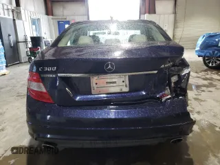 2011 Mercedes-Benz C 300 Sport z VIN WDDGF8BB9BR135198, wystawiony jako Copart lot #58187185 z przebiegiem 102 248 mil mil oraz Czysty tytuł • Clean title. Historia ofert i sprzedaży dostępna na DreamBid. Obrazek 6.
