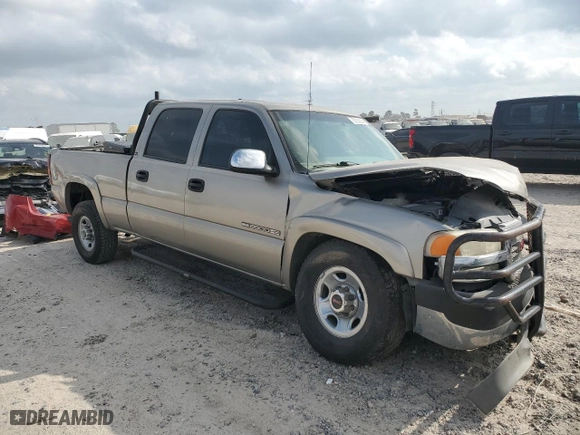2001 GMC Sierra 2500HD SLE with VIN 1GTHK23U61F195057, listed as a Copart auction lot 82036024 with 116,211 mi miles and Salvage Title. Bid and sale history available at carsss.com. Image 4.