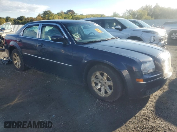 2006 Chrysler 300 Touring with VIN 2C3KA53G86H133402, listed as a Copart auction lot 74457064 with 198,734 mi miles and Clean Title. Bid and sale history available at carsss.com. Image 4.
