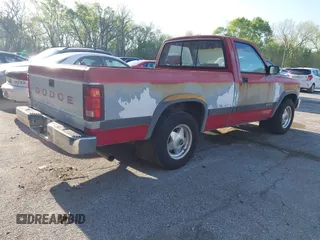 1991 Dodge Dakota "S" with VIN 1B7FL26X4MS257044, listed as a IAAI auction lot 42038980 with 120,127 mi miles. Bid and sale history available at carsss.com. Image 4.