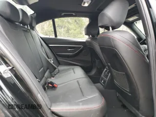 2018 BMW 3 Series 330i xDrive z VIN WBA8D9C52JEM33730, wystawiony jako Copart lot #51306375 z przebiegiem 112 221 mil mil oraz Szkoda całkowita • Salvage title. Historia ofert i sprzedaży dostępna na DreamBid. Obrazek 10.