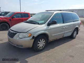 2006 Chrysler Town & Country LWB Touring with VIN 2A4GP54LX6R655707, listed as a IAAI auction lot 41707646 with NaN miles. Bid and sale history available at carsss.com. Image 17.