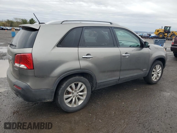2011 Kia Sorento EX with VIN 5XYKUDA2XBG090551, listed as a Copart auction lot 51905645 with 192,958 mi miles and Clean Title. Bid and sale history available at carsss.com. Image 3.