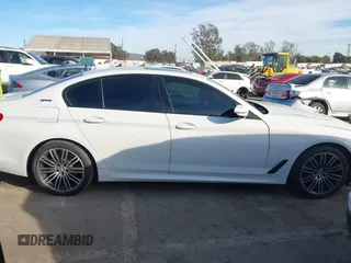 2019 BMW 5 Series 530e iPerformance with VIN WBAJA9C55KB254885, listed as a IAAI auction lot 41398164 with 62,781 mi miles. Bid and sale history available at carsss.com. Image 13.