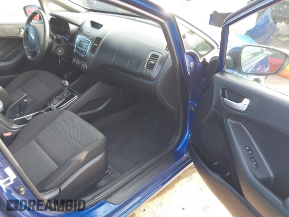 2018 Kia Forte LX with VIN 3KPFK4A76JE184604, listed as a IAAI auction lot 41965195 with 87,732 mi miles. Bid and sale history available at carsss.com. Image 5.